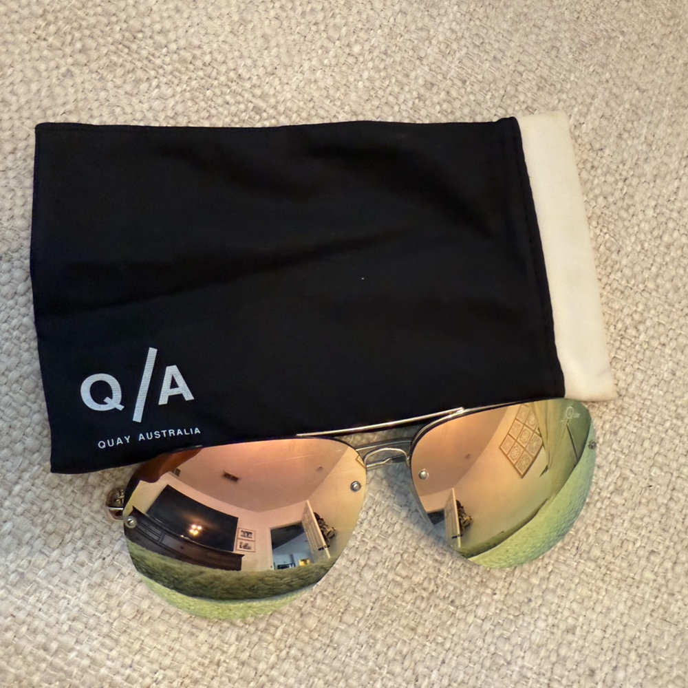 Quay Australia Aviator sunglasses - Picture 2 of 4